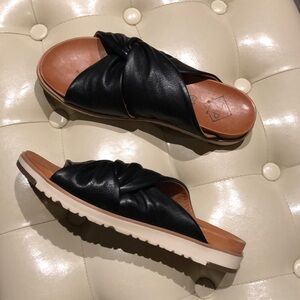 T3P Top 3 Shoes genuine leather slide Sandal, size 39/8.5